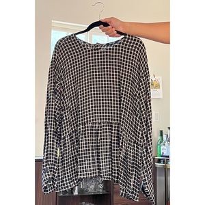 host pick!🧚🏻‍♀️✨❄️ NWT!! Madewell Button-Back Peplum Top in Mini Windowpane